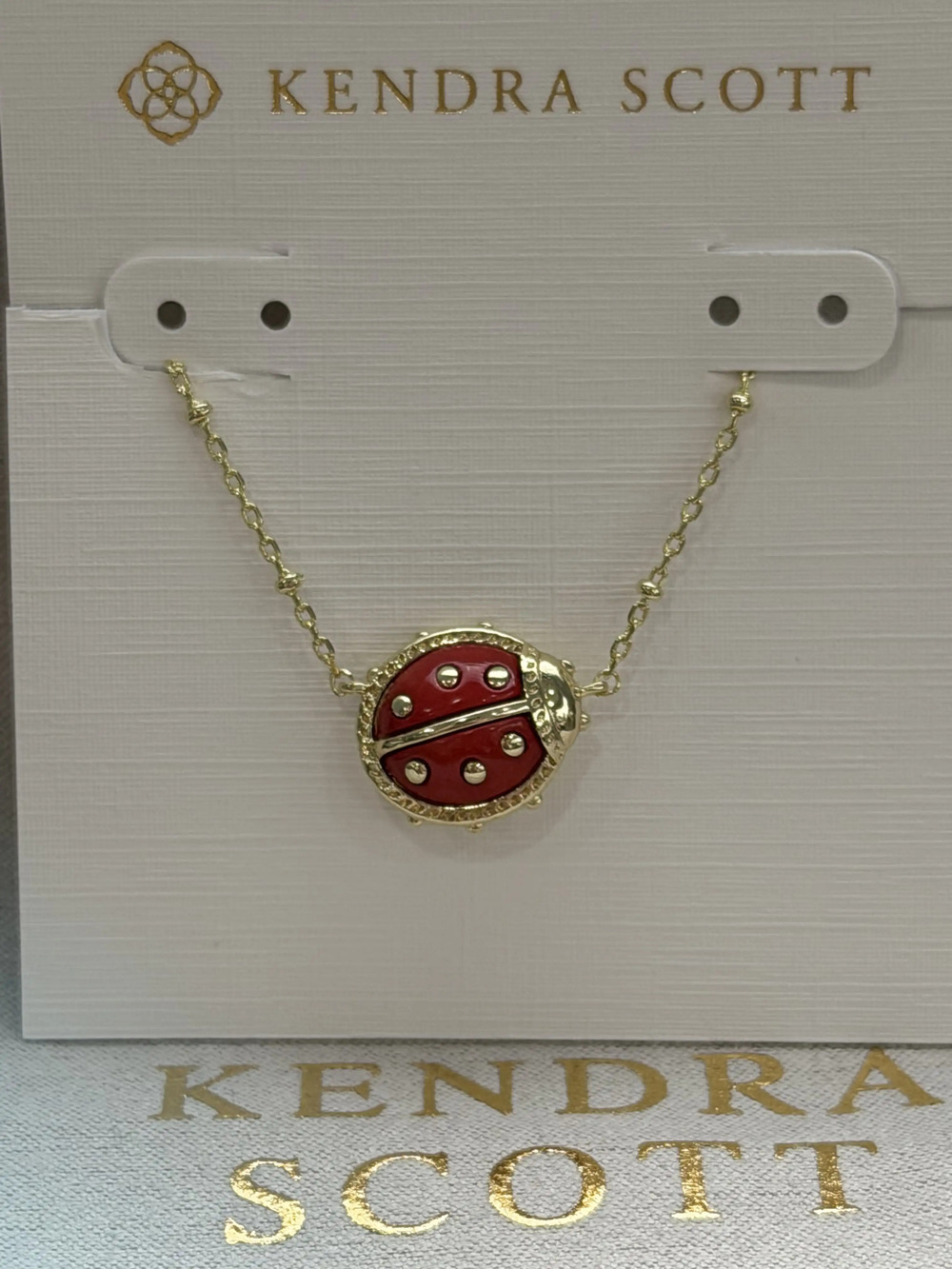 Kendra Scott necklace